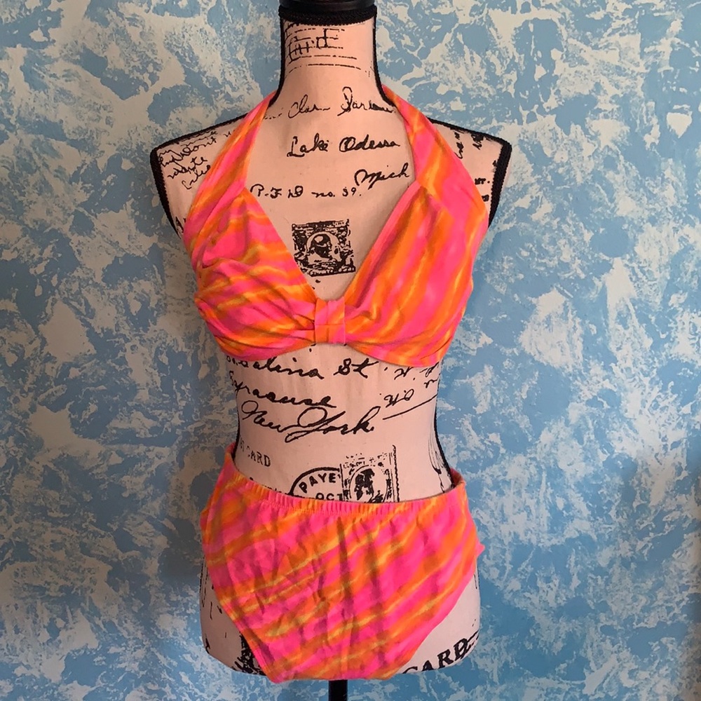 High waisted bikini